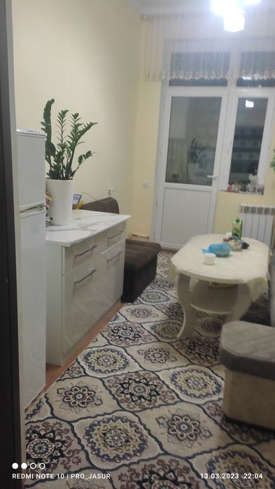 Jay Satiladi. Krediti bar