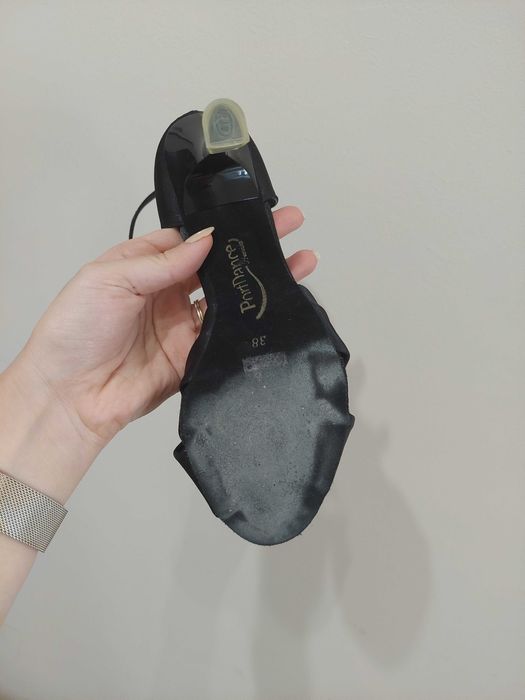 Обувки за латино танци