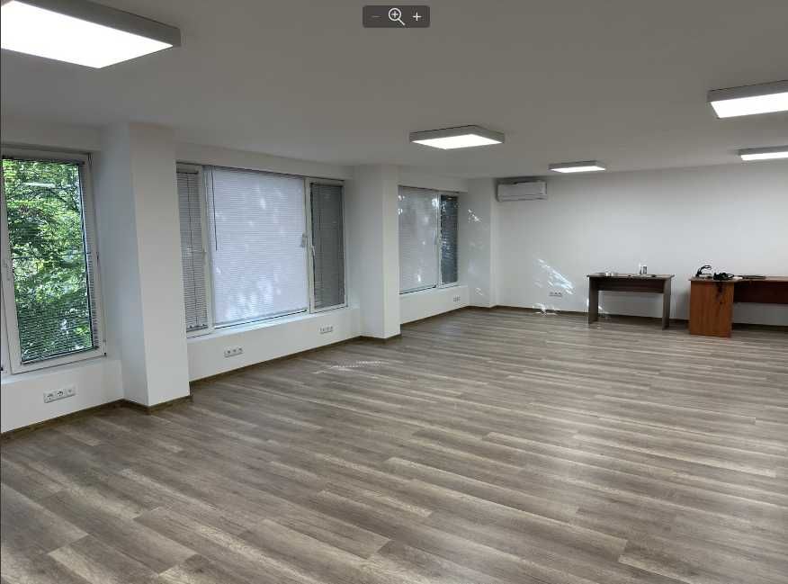 Дава се под наем Офис в Варна, Център - 93 кв.м за 612 € - Снимка #1