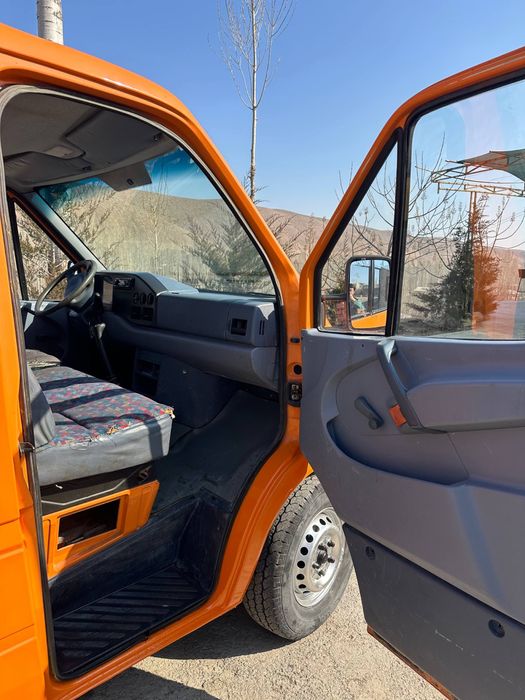 Mersedes Benz spirinter