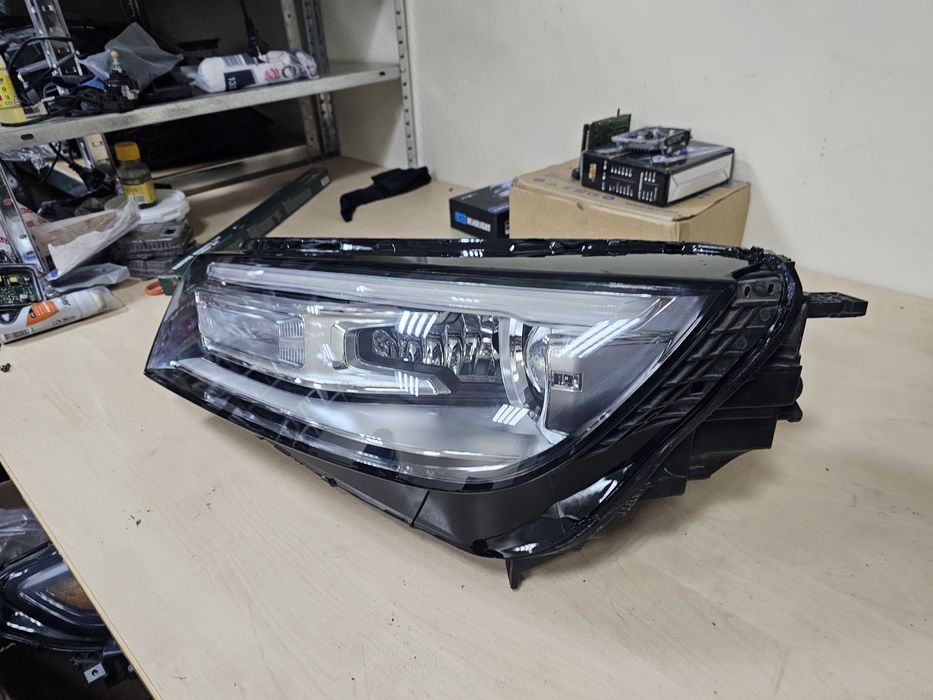 Американски Ляв фар Audi Q5 lqv far ауди кю5