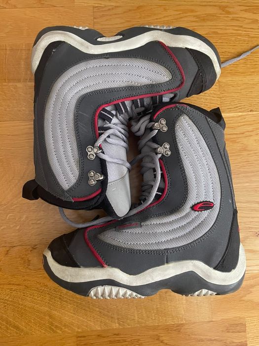 Продам ботинки для сноуборда  Elan eu 37 us 5