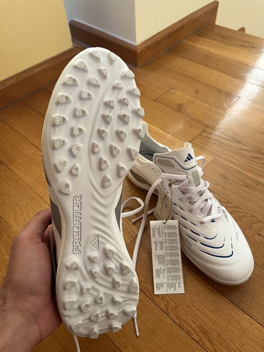 Adidasi de fotbal noi, Adidas Predator