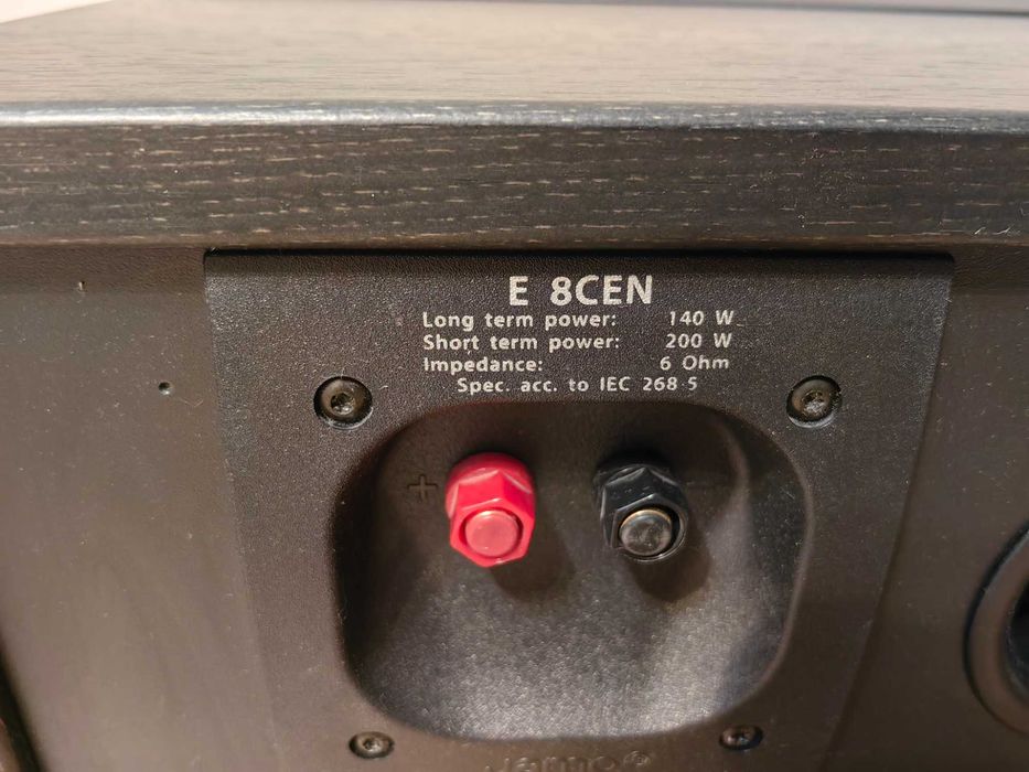 център Jamo E 8CEN