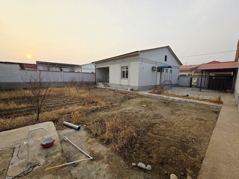 Коттедж 6 сотик  сотилади