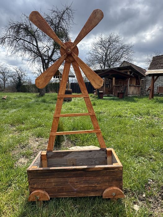 Jardinieră decorativa