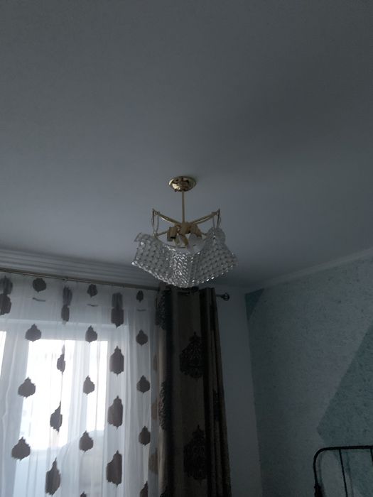 продаются люстры рабочие