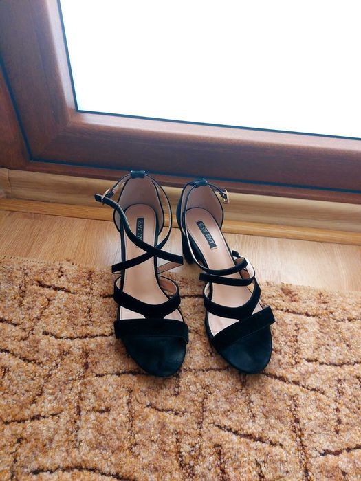 Vand sandale elegante