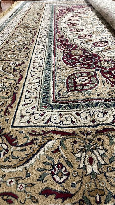 Продам ковёр в отличном состоянии