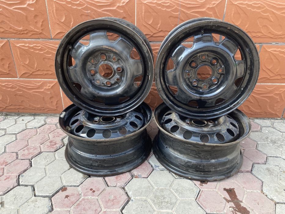 штампованные диски r14