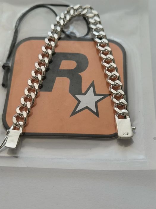 Масивна Сребърна Гривна