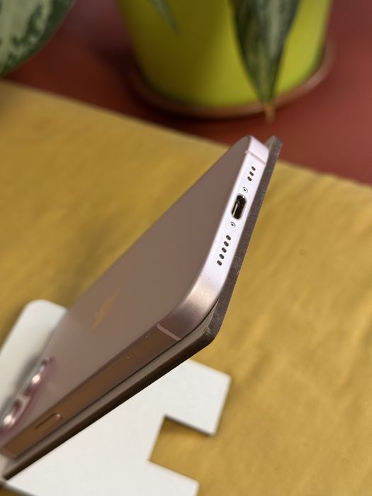 Iphone 15 без ремонта акум 91%