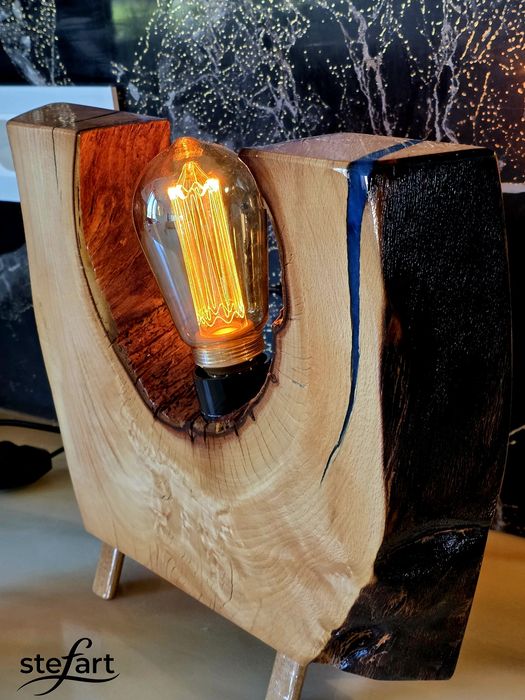 Lampa din lemn masiv + rasina