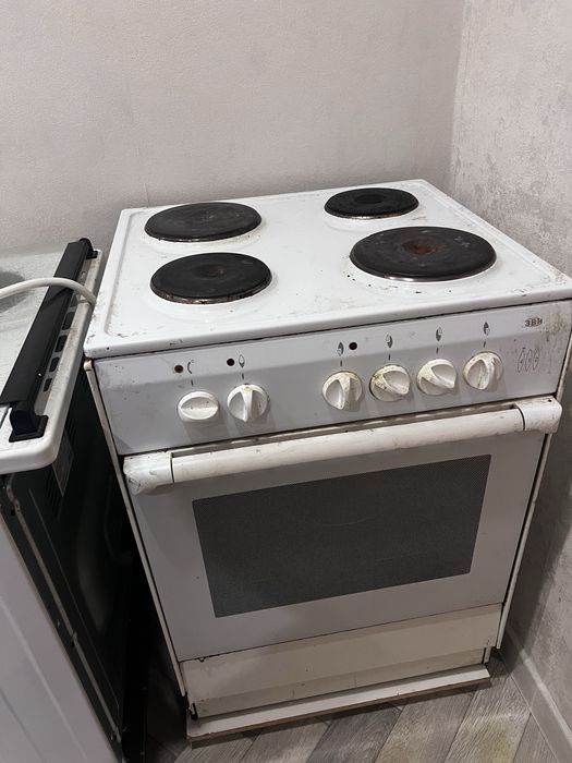 Продам 4х комфорнуя плитку