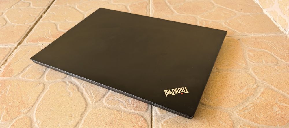 Laptop Lenovo ThinkPad E14_i5-10210U_SSD 256_8GB DDR4_ca NOU / F Metal