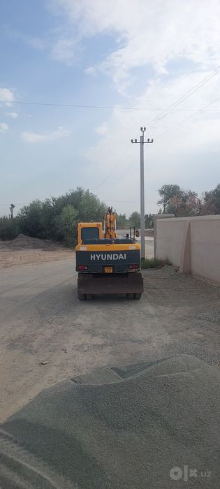 Hyundai 140 sotiladi