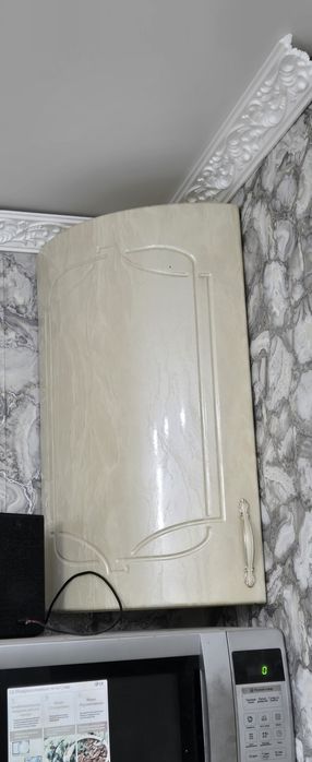 Продам кухонный гарнитур бу