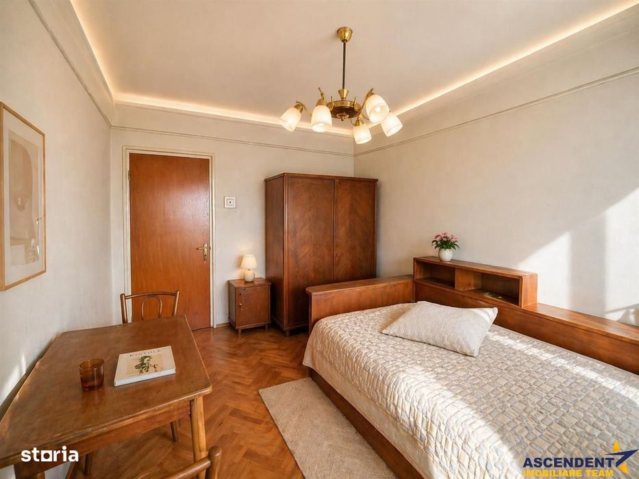 Lumina, Spatiu,Terasa, balcon: Apartament cu Potential in Centru Civic