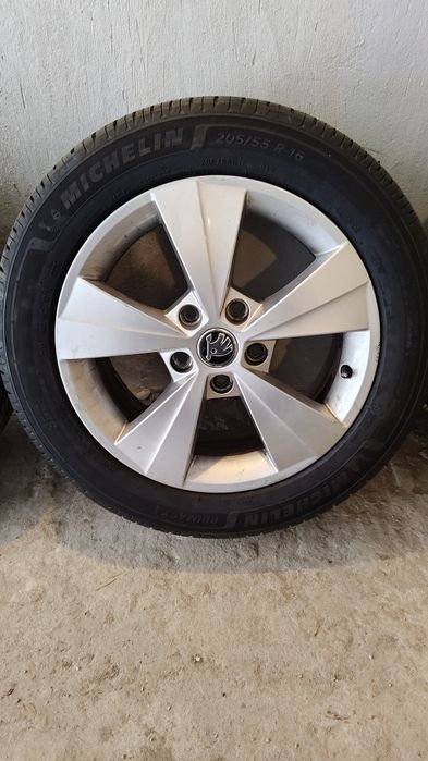 Лети джанти 16 плюс Michelin Primacy 5 Летни 205 55 16 Чисто нови 649Евро комплект!