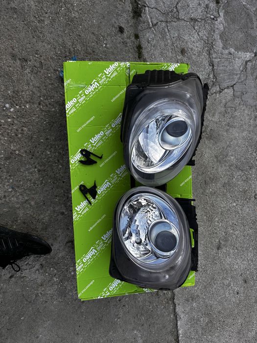 Faruri stânga dreapta nissan juke.26060BV90b