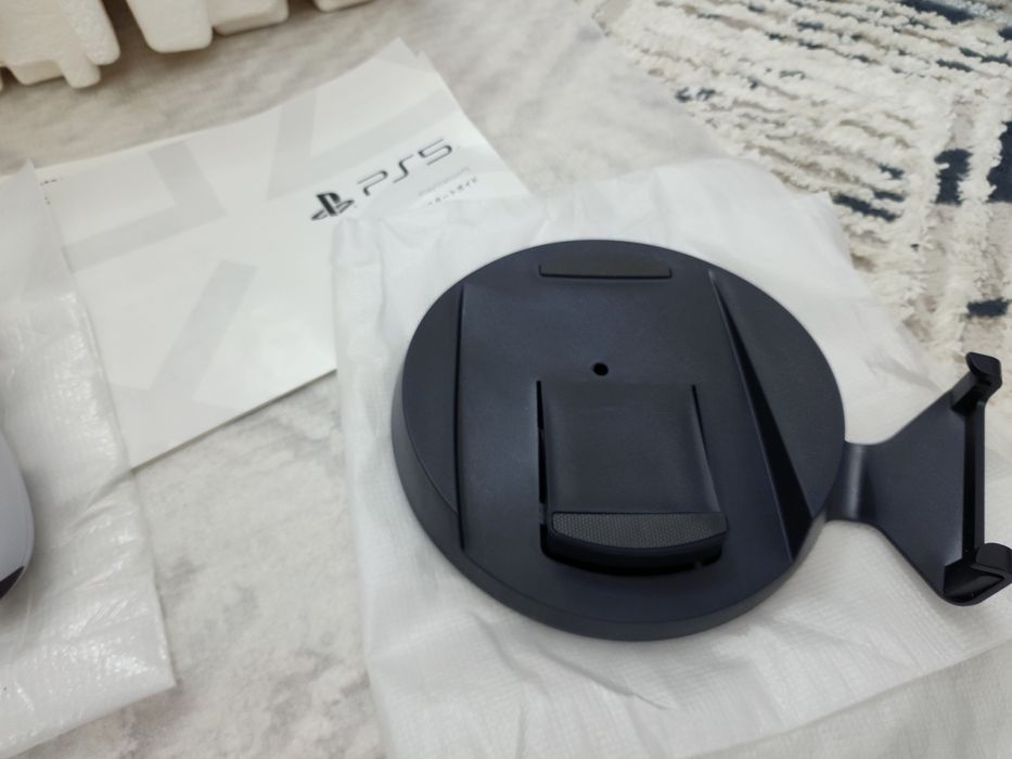 Продам PS5 Disc Edition с играми. См. фото.