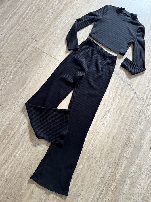 Дамски черен сет къс топ и панталон