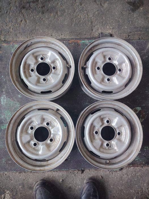 12-diska Sotiladi Damasga