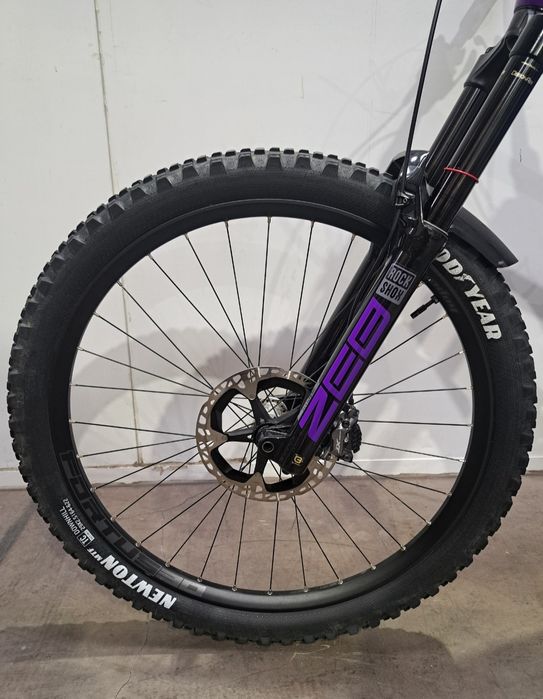 Nukeproof Giga 297 Fast Edition