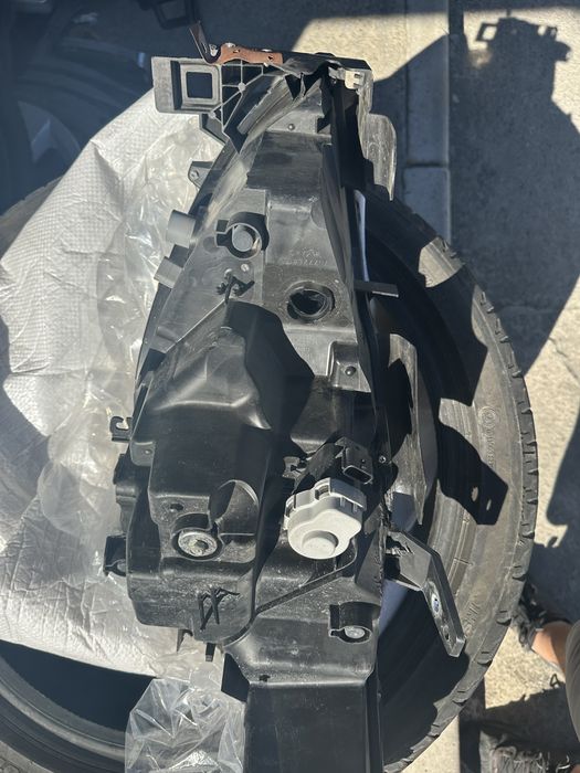 Mazda Cx5 Full Led Оригинален десен фар с пукнато стъкло