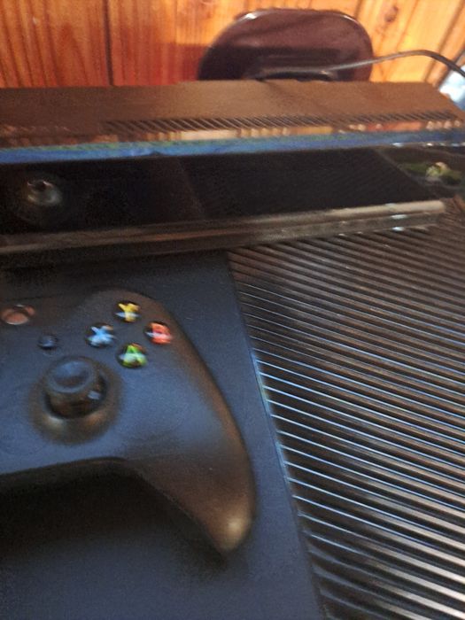 Xbox  one  de 1tb cu kinekt si jocuri