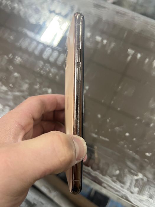 Айфон 11 про продам