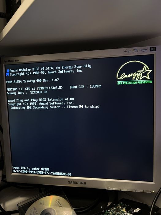 Intel pentium 3 cpu 730 mhz cu win98 si xp