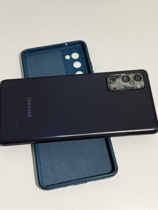 Продам телефон Samsung S20 FE
