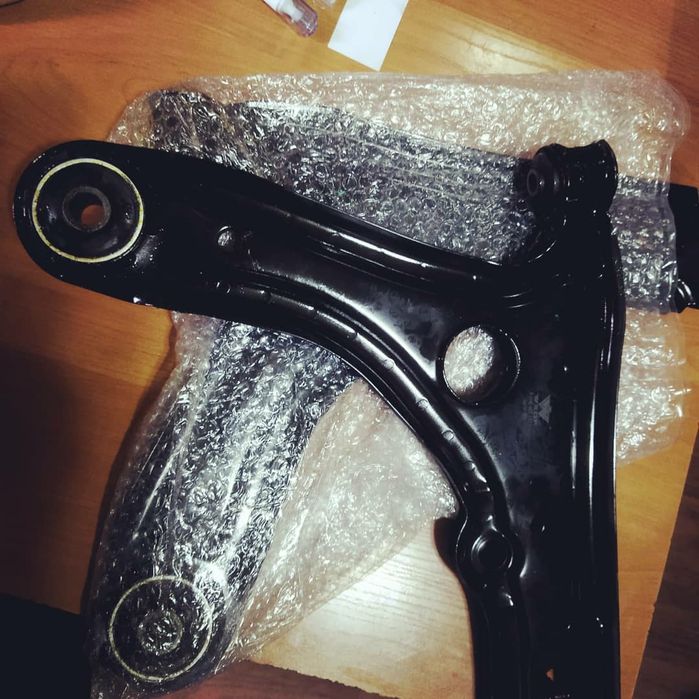 Гольф 3 рычаг передний