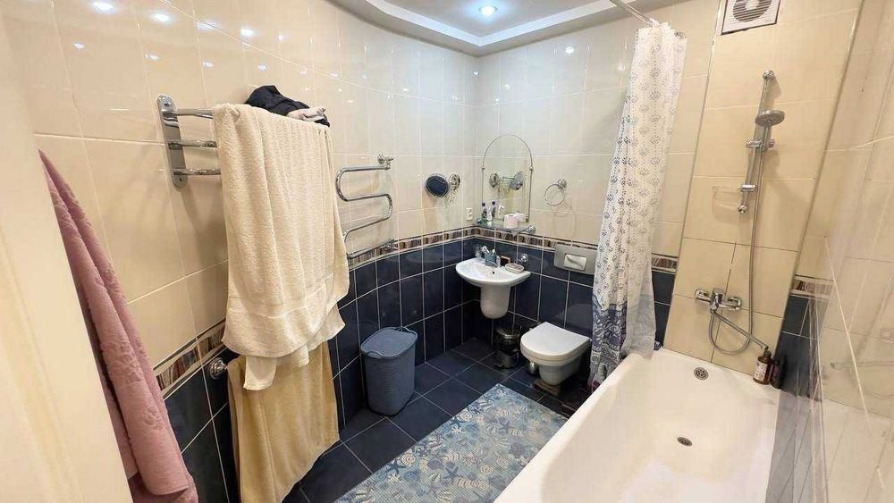ПРОДАЕТСЯ 2/4/4 Ц-1, Ор-р 64 Школа , Библиотека
