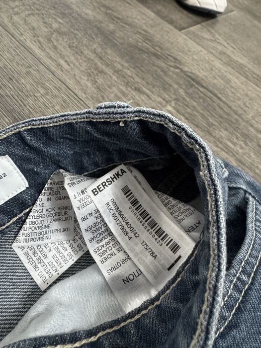 Джинсы Bershka женские