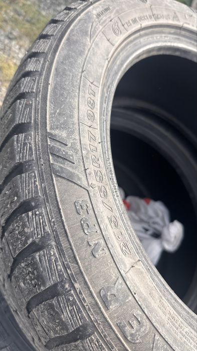 Продам б/у шины 215/55 R17