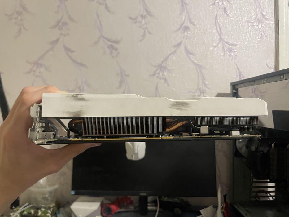 GTX 1080 8GB с дефектами…