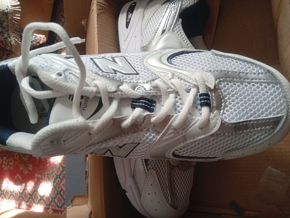 Продам кросовки новые