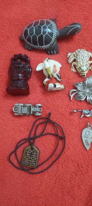 Сувенир брощ разные