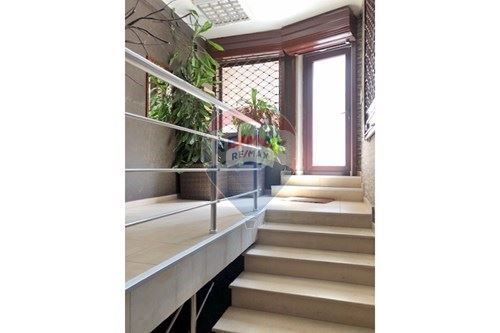 Дава се под наем Офис в Варна, ВИНС - 295 кв.м за 2000 € - Снимка #4