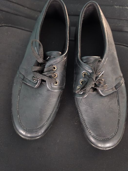 Продам мужскую обувь 42 размер