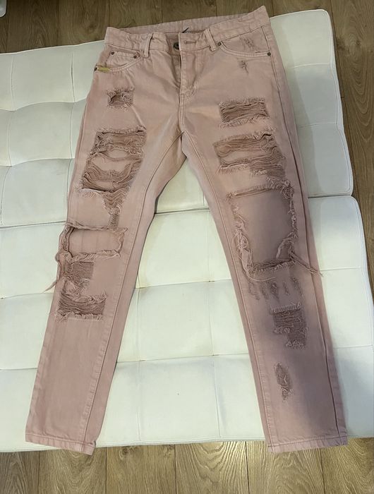 Накъсани розови дънки