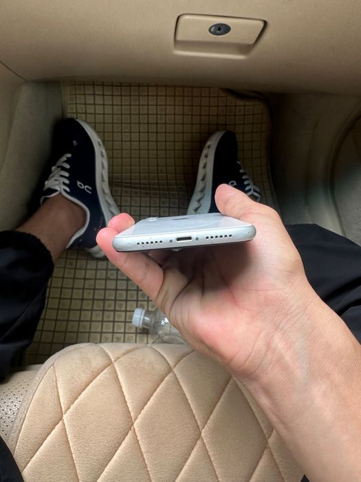 iphone xr с гарантия