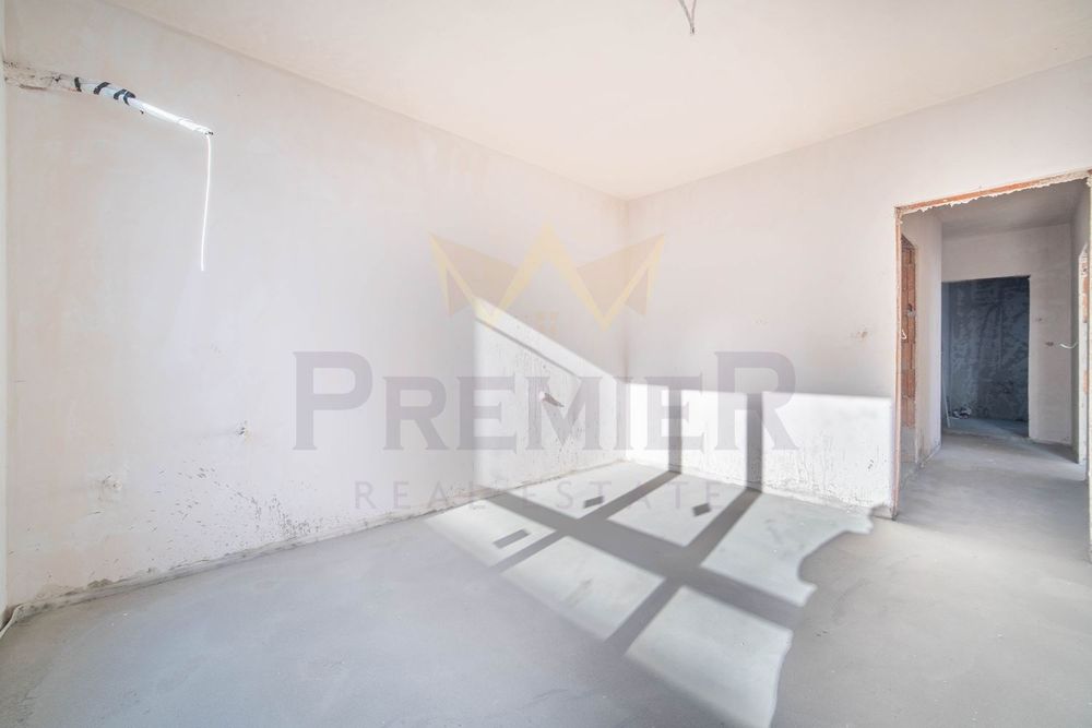 Продава се Тристаен апартамент в Варна, Възраждане 3 - 103 кв.м за 1407 €/кв.м - Снимка #2