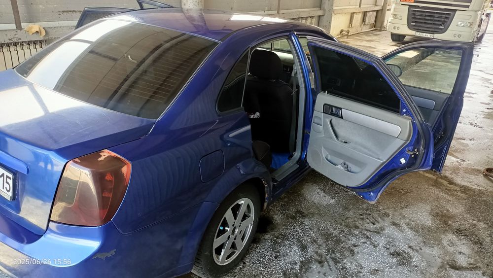 Продам Лачетти.автомат,1.6,2005