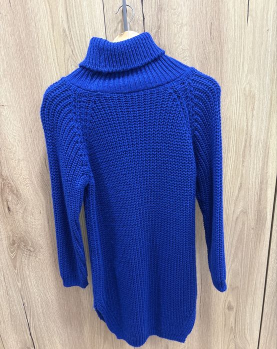 Продавам запазени дрехи в размер хс/с.