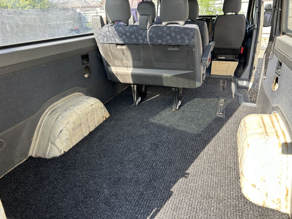 Mercedes sprinter 8+1