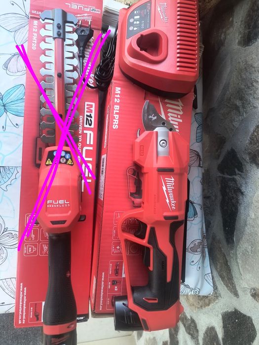 Foarfecă nouă crengi și vie Milwaukee M12 BLPRS 202