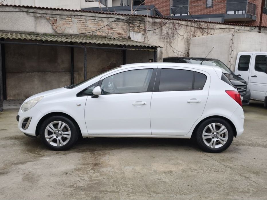 Car Rental București | Mașina automata de inchiriat | Glovo Wolt Bolt | naveta